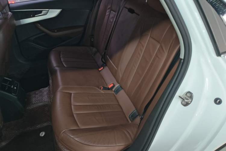 Used Audi A4L 2019 40 TFSI Fashion Version China V Left Rear Seat