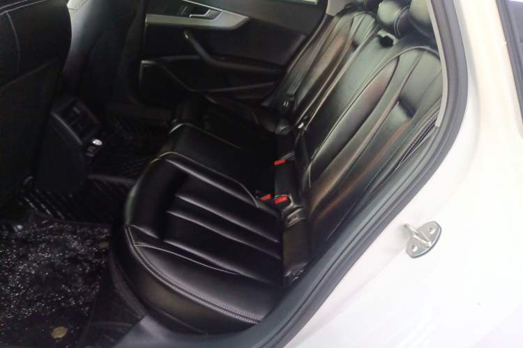 Used Audi A4L 2019 40 TFSI Ambition Version China V Left Rear Seat