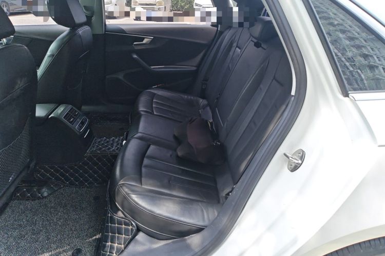 Used Audi A4L 2019 40 TFSI Fashion Edition China VI Emission Standard Left Rear Seat