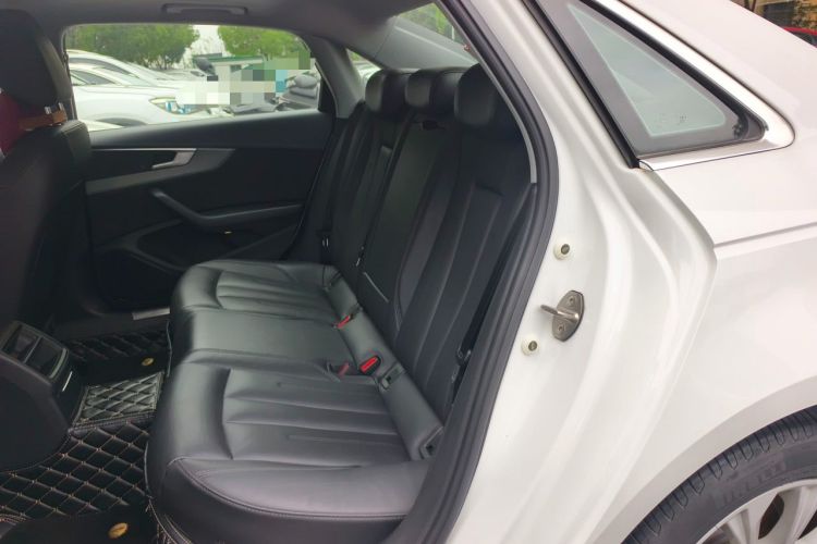 Used Audi A4L 2019 40 TFSI Ambition China VI Left Rear Seat