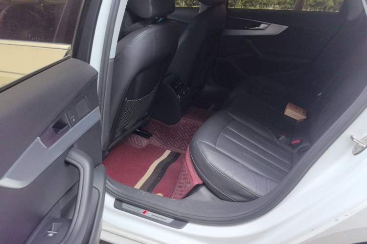 Used Audi A4L 2019 40 TFSI Fashion Version China V Left Rear Seat