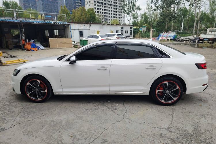 Used Audi A4L 2019 40 TFSI Ambition China VI Left Side