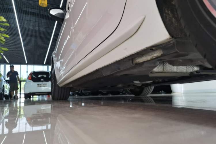Used Audi A4L 2019 40 TFSI Sporty Version China VI Left Side Sill