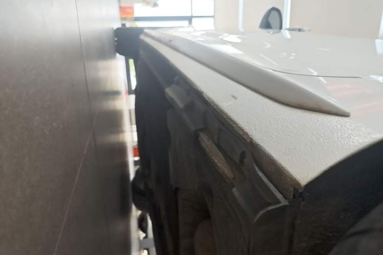 Used Audi A4L 2019 40 TFSI Fashion Edition China VI Emission Standard Left Side Sill