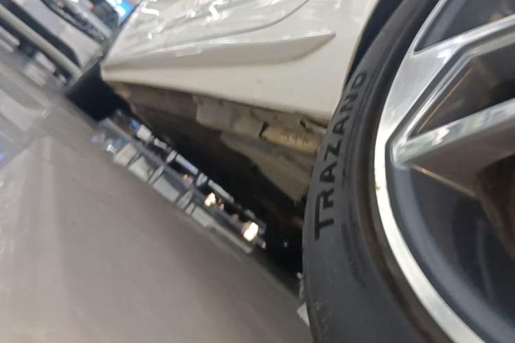 Used Audi A4L 2019 40 TFSI Ambition China VI Left Side Sill