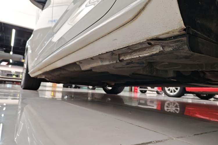 Used Audi A4L 2019 40 TFSI Fashion Version China V Left Side Sill