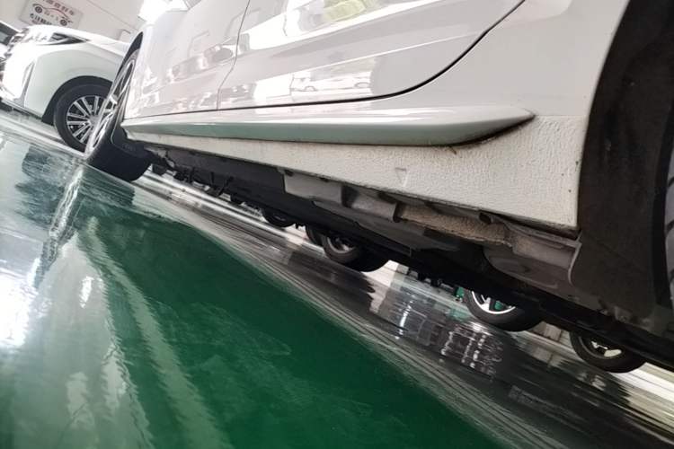 Used Audi A4L 2019 40 TFSI Ambition China VI Left Side Sill