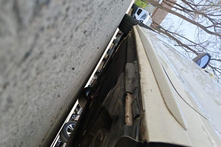 Used Audi A4L 2019 40 TFSI Ambition China VI Left Side Sill