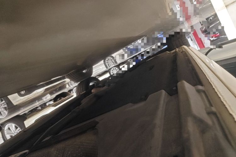Used Audi A4L 2019 40 TFSI Ambition China VI Left Side Sill