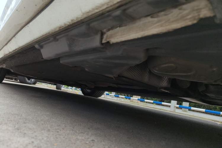 Used Audi A4L 2019 40 TFSI Fashion Edition China VI Emission Standard Left Side Sill