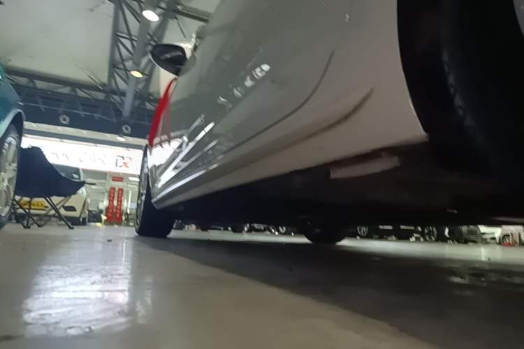 Used Audi A4L 2019 40 TFSI Ambition China VI Left Side Sill
