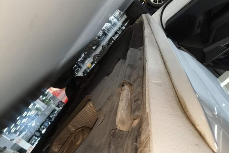 Used Audi A4L 2019 40 TFSI Ambition China VI Left Side Sill