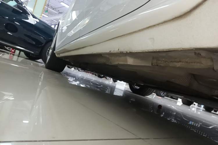 Used Audi A4L 2019 40 TFSI Ambition China VI Left Side Sill