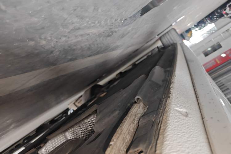 Used Audi A4L 2019 40 TFSI Ambition China VI Left Side Sill