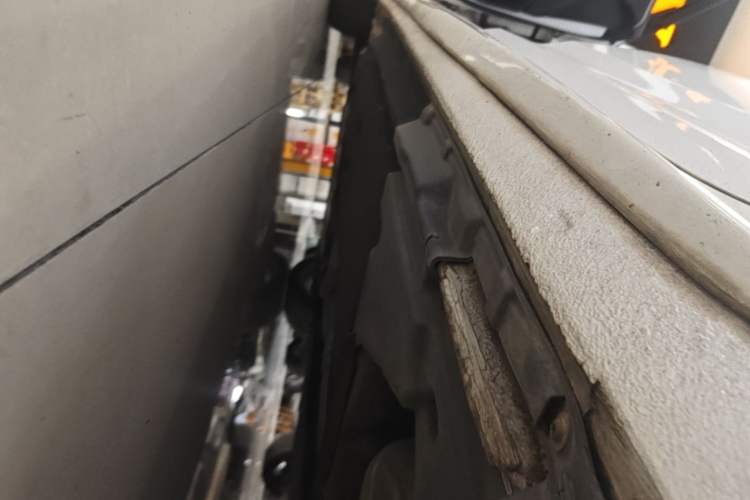 Used Audi A4L 2019 40 TFSI Fashion Edition China VI Emission Standard Left Side Sill