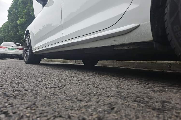 Used Audi A4L 2019 40 TFSI Ambition Version China V Left Side Sill