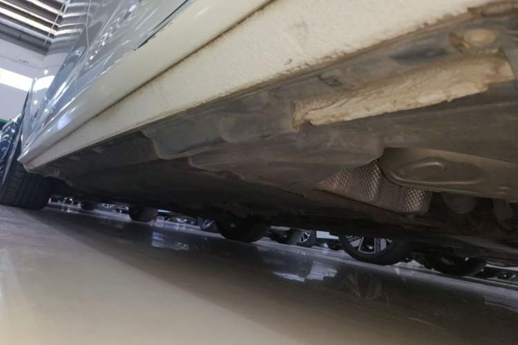 Used Audi A4L 2019 40 TFSI Ambition China VI Left Side Sill