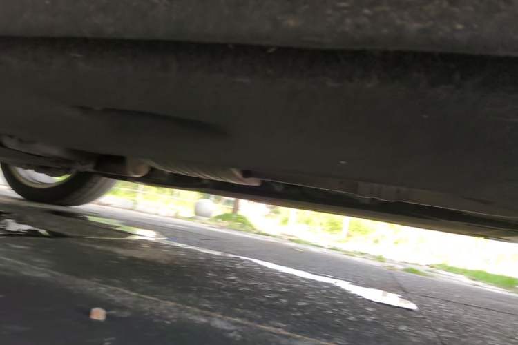 Used Audi A4L 2019 40 TFSI Fashion Edition China VI Emission Standard Left Side Sill