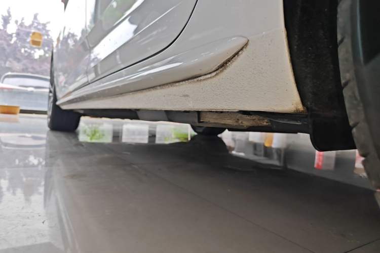 Used Audi A4L 2019 40 TFSI Ambition China VI Left Side Sill