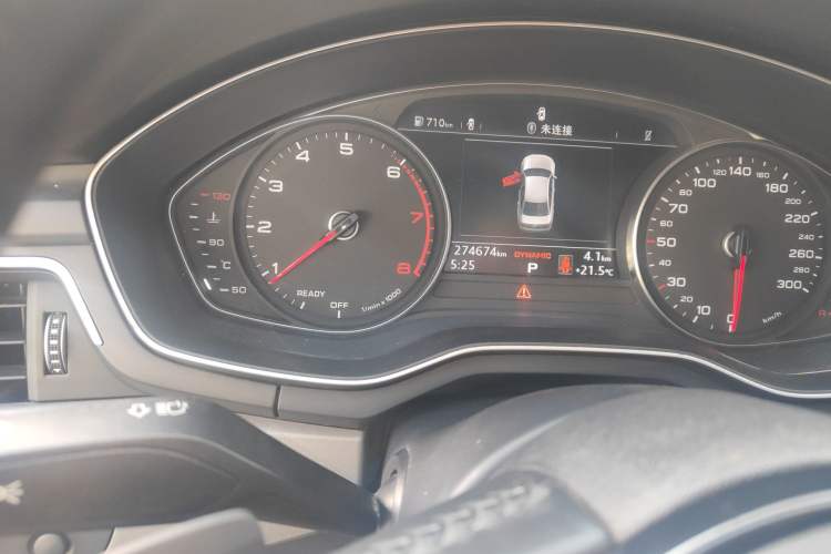 Used Audi A4L 2019 40 TFSI Ambition China VI Odometer Close Up