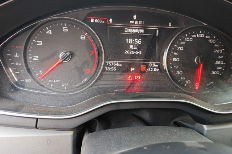 Used Audi A4L 2019 35 TFSI Ambition China V Odometer Close Up