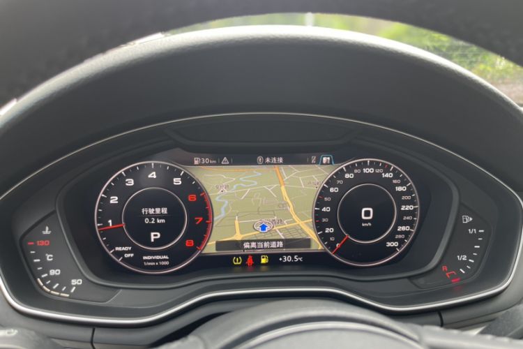 Used Audi A4L 2019 40 TFSI Fashion Edition China VI Emission Standard Odometer Close Up