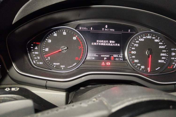 Used Audi A4L 2019 40 TFSI Ambition China VI Odometer Close Up