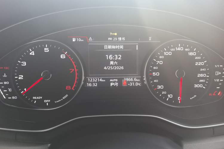 Used Audi A4L 2019 40 TFSI Ambition Version China V Odometer Close Up