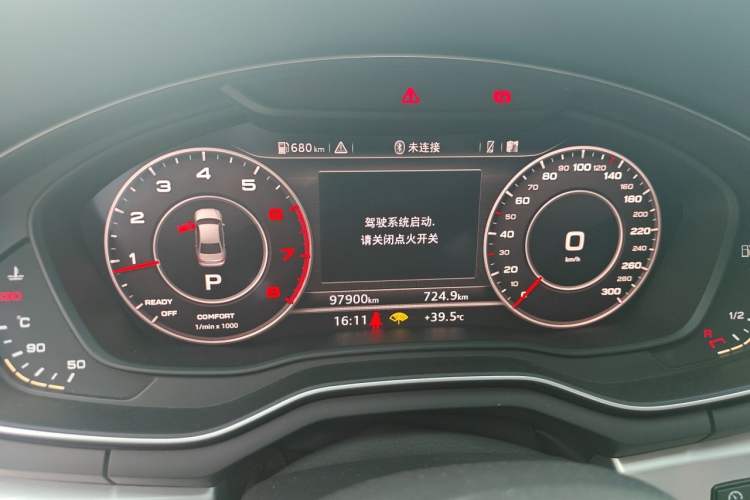 Used Audi A4L 2019 40 TFSI Fashion Version China V Odometer Close Up