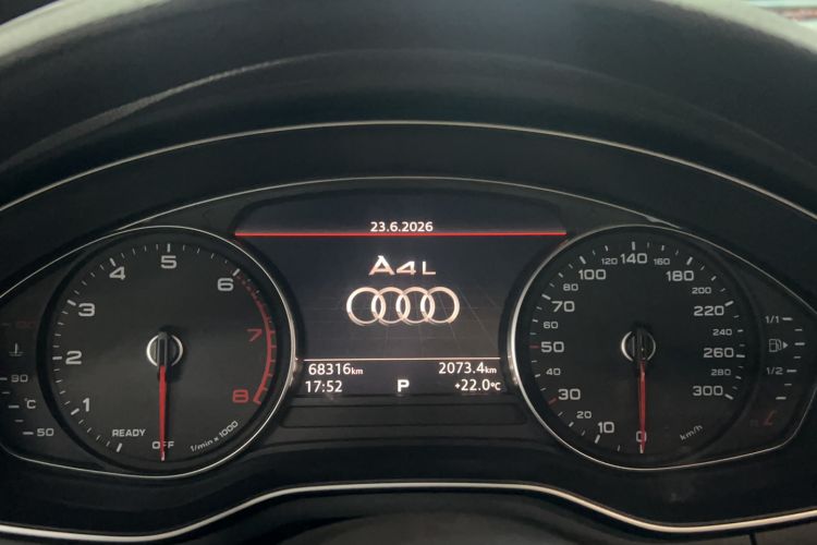 Used Audi A4L 2019 40 TFSI Ambition Version China V Odometer Close Up