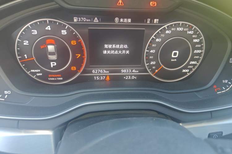 Used Audi A4L 2019 40 TFSI Fashion Version China V Odometer Close Up
