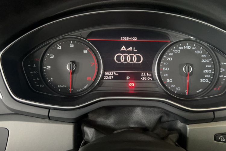 Used Audi A4L 2019 40 TFSI Ambition China VI Odometer Close Up