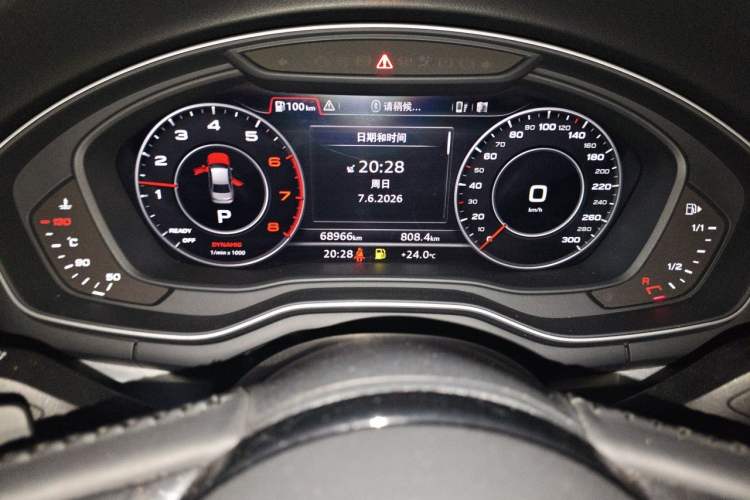 Used Audi A4L 2019 40 TFSI Fashion Edition China VI Emission Standard Odometer Close Up