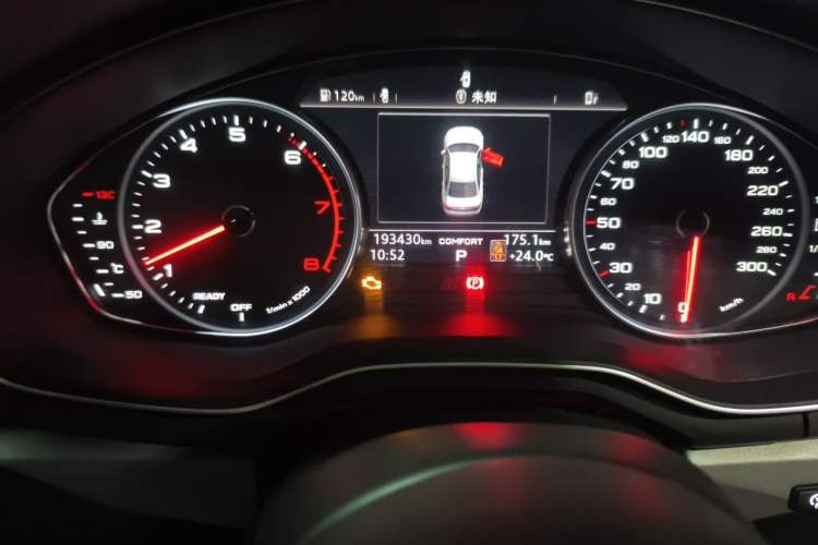 Used Audi A4L 2019 40 TFSI Ambition Version China V Odometer Close Up