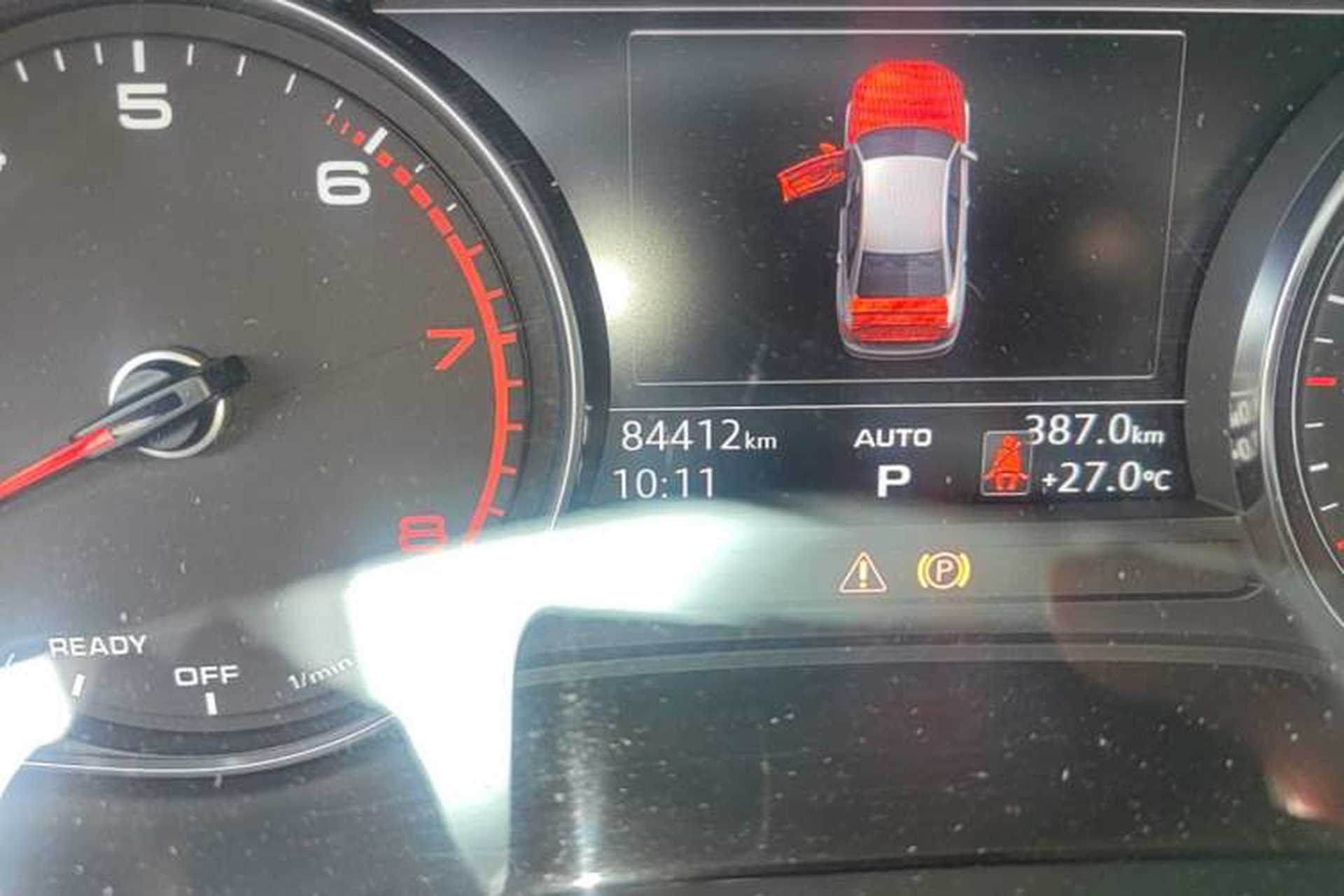 Used Audi A4L 2019 45 TFSI quattro Individual Sport Edition China VI Odometer Close Up