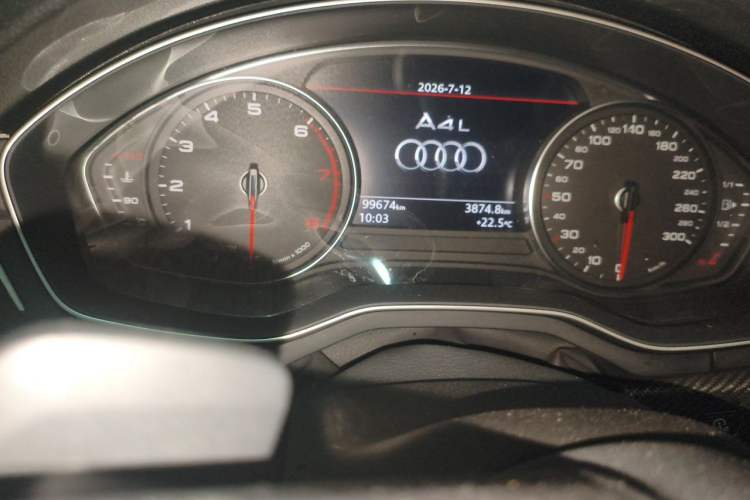 Used Audi A4L 2019 40 TFSI Ambition Version China V Odometer Close Up