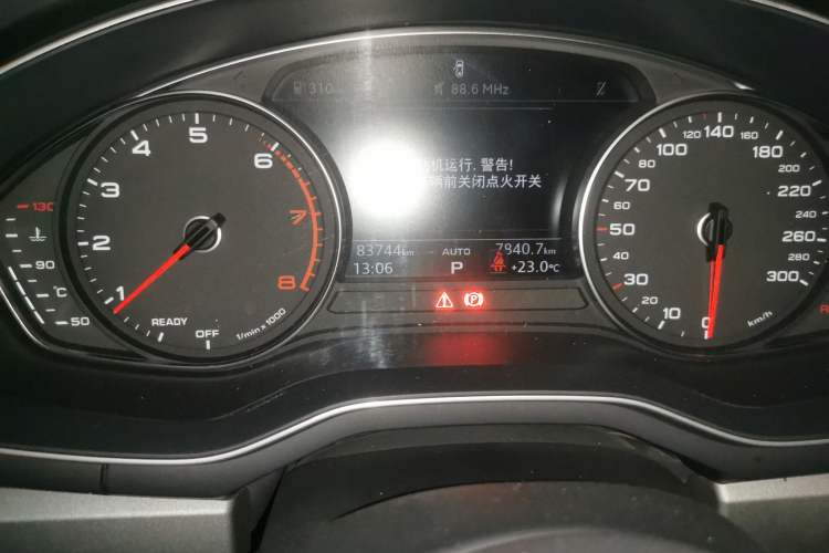 Used Audi A4L 2019 40 TFSI Ambition Version China V Odometer Close Up
