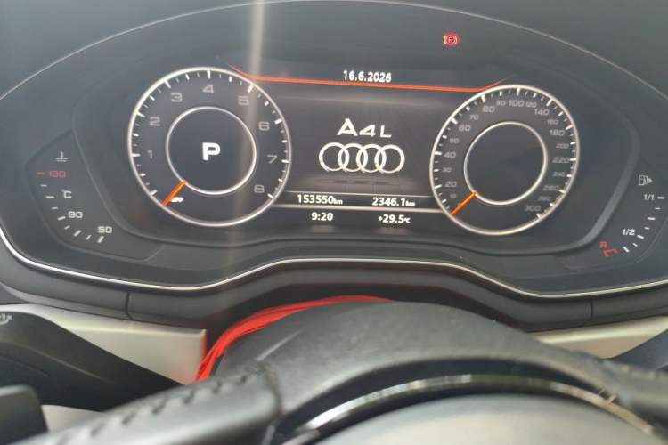 Used Audi A4L 2019 40 TFSI Fashion Version China V Odometer Close Up
