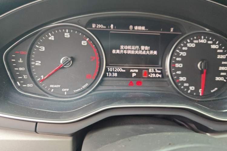 Used Audi A4L 2019 40 TFSI Ambition Version China V Odometer Close Up