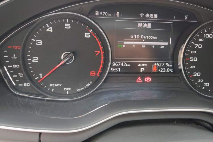 Used Audi A4L 2019 40 TFSI Ambition China VI Odometer Close Up