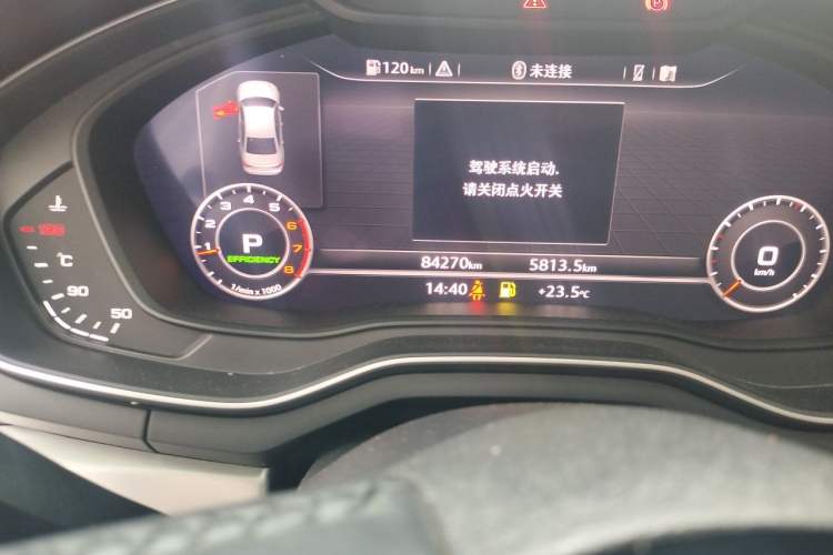 Used Audi A4L 2019 40 TFSI Fashion Version China V Odometer Close Up