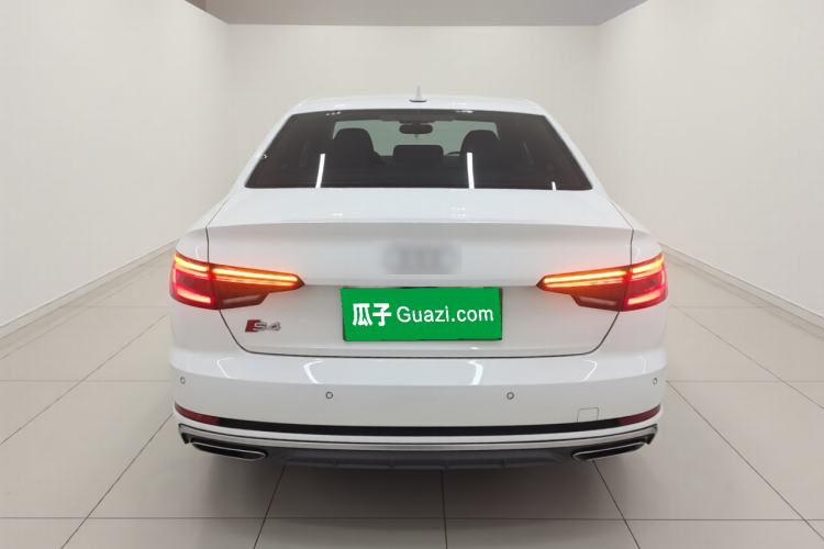 Used Audi A4L 2019 40 TFSI Fashion Edition China VI Emission Standard Rear