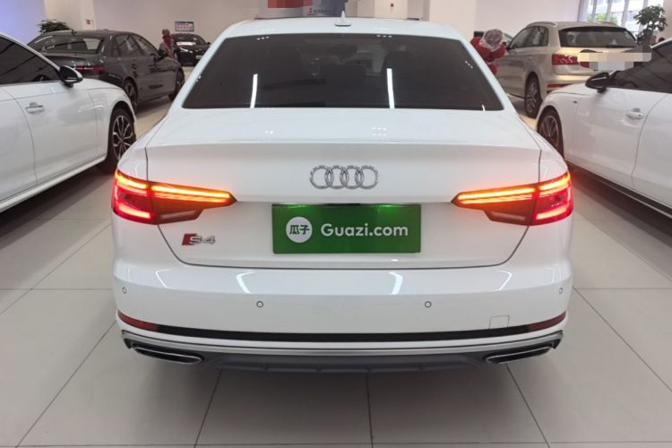 Used Audi A4L 2019 40 TFSI Fashion Edition China VI Emission Standard Rear
