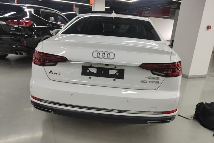 Used Audi A4L 2019 40 TFSI Ambition China VI Rear
