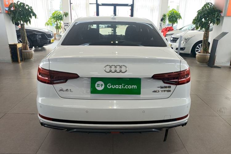 Used Audi A4L 2019 40 TFSI Fashion Edition China VI Emission Standard Rear
