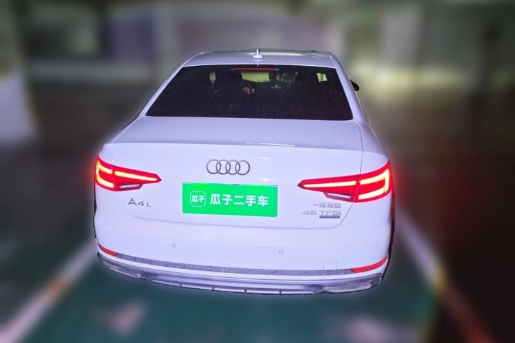 Used Audi A4L 2019 40 TFSI Fashion Edition China VI Emission Standard Rear