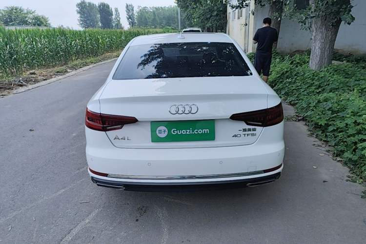 Used Audi A4L 2019 40 TFSI Ambition China VI Rear