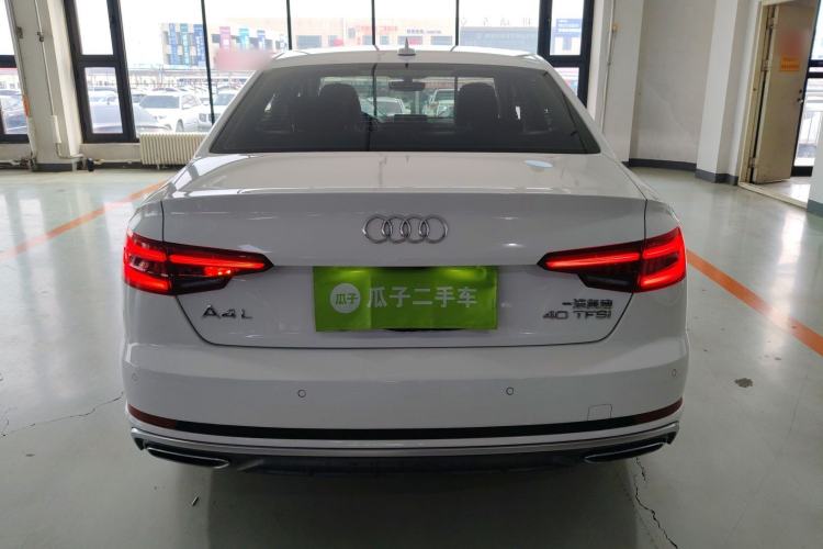 Used Audi A4L 2019 40 TFSI Fashion Edition China VI Emission Standard Rear