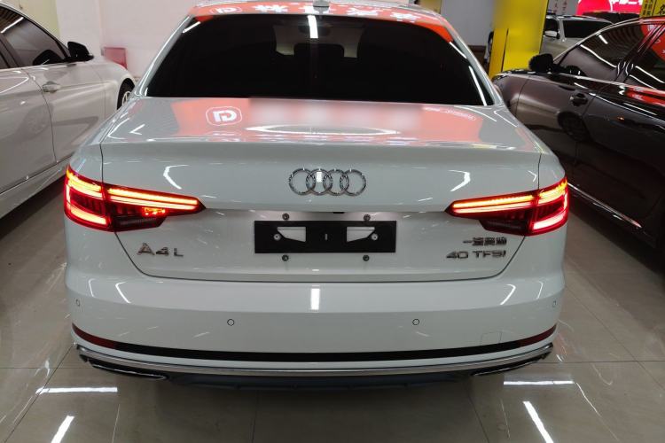 Used Audi A4L 2019 40 TFSI Fashion Edition China VI Emission Standard Rear