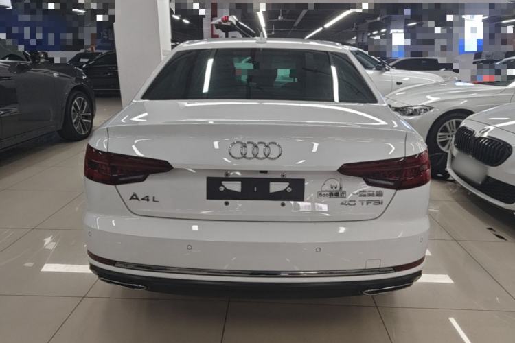 Used Audi A4L 2019 40 TFSI Ambition China VI Rear